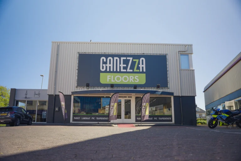 PVC vloer met afwerking en accessoires