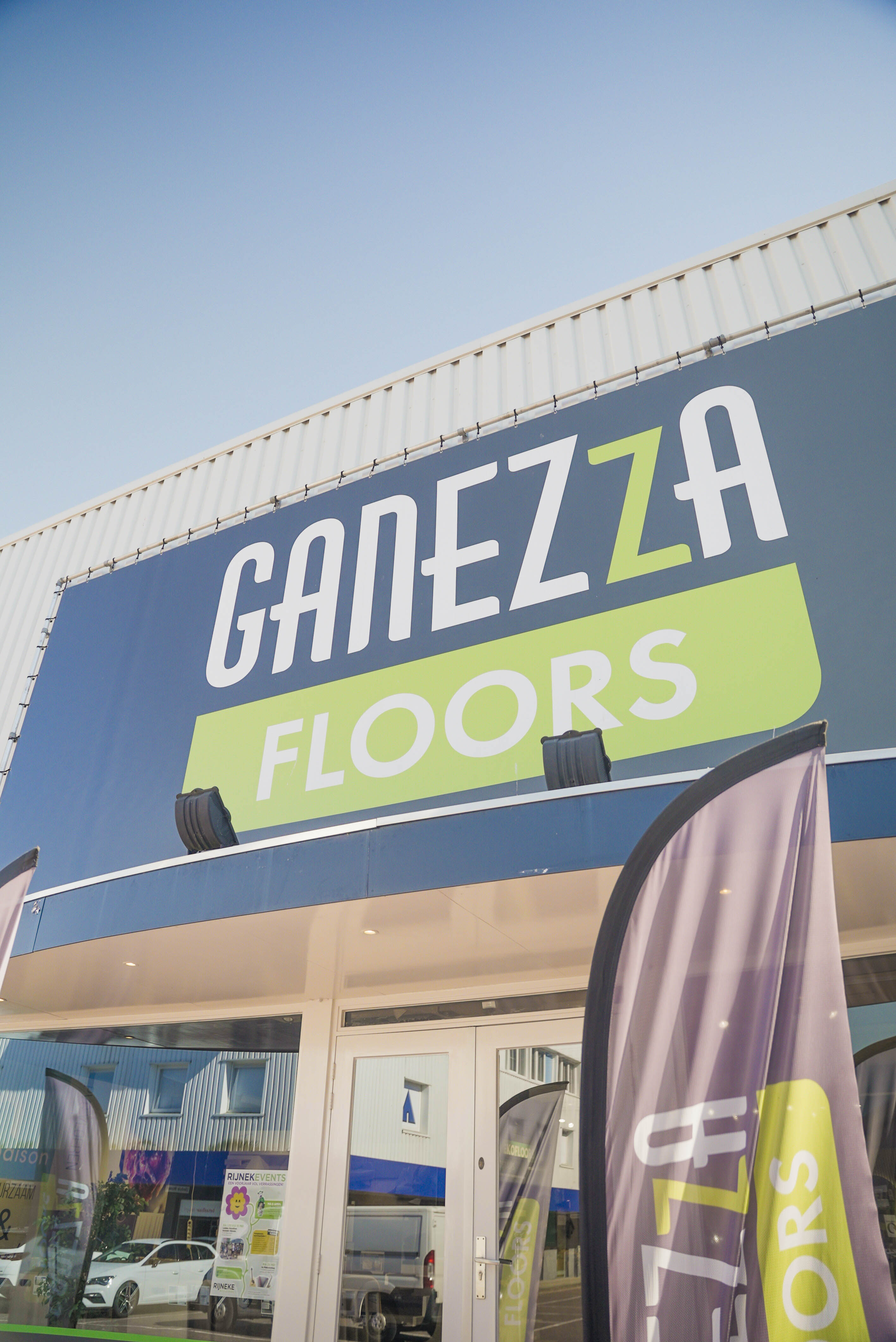 Voordelige legservice bij aankoop PVC vloer Ganezza Floors
